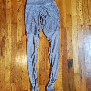 Alo Goddess Leggings Size Small Tan